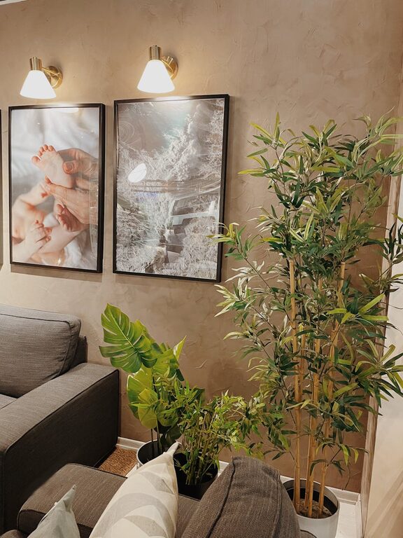 Simple Tips for Creating a Cozy and Inviting Living Space at Home