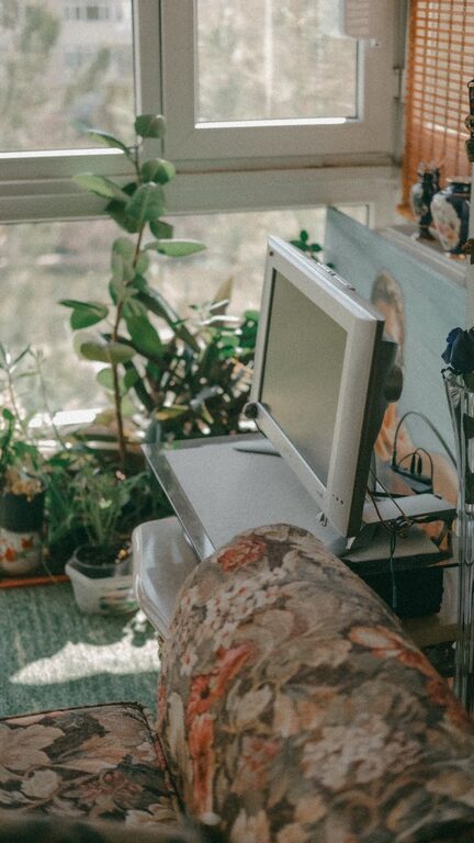 Simple Ways to Create a Relaxing Home Environment for Better Well-Being